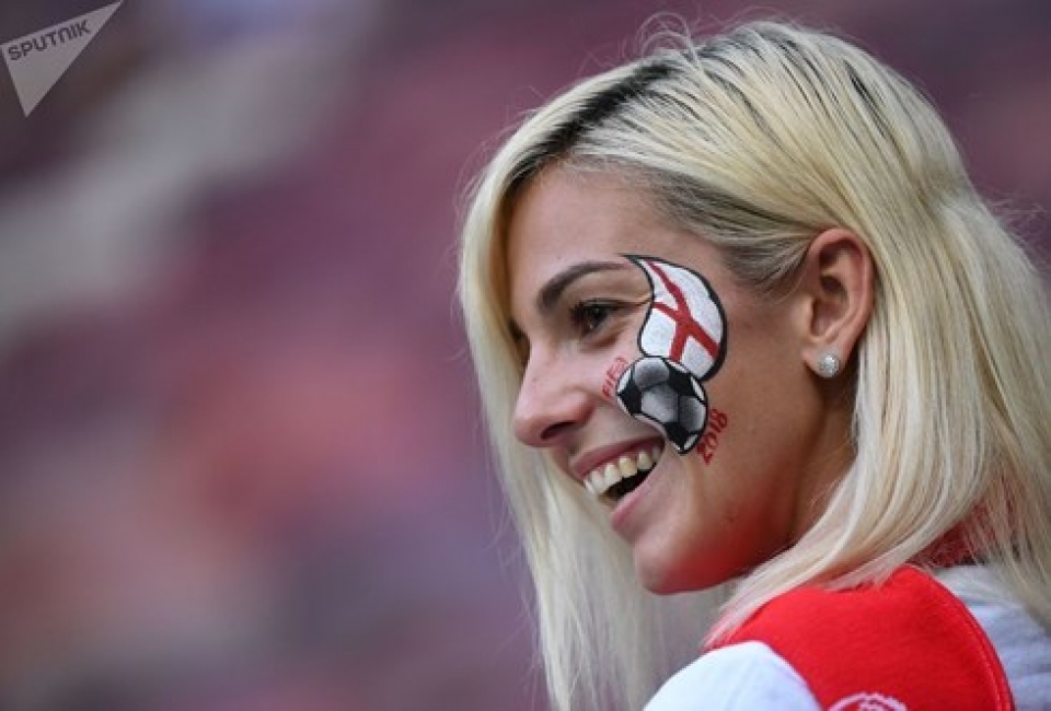 hinh anh nhung bong hong goi cam to diem sac mau world cup 2018