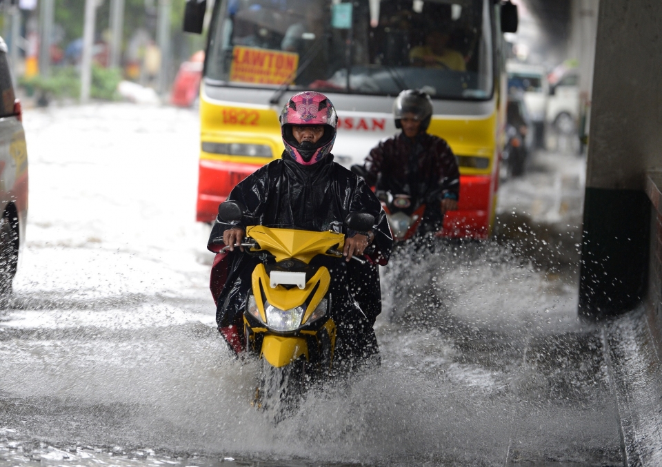bao son tinh gay ngap lut tren dien rong tai philippines