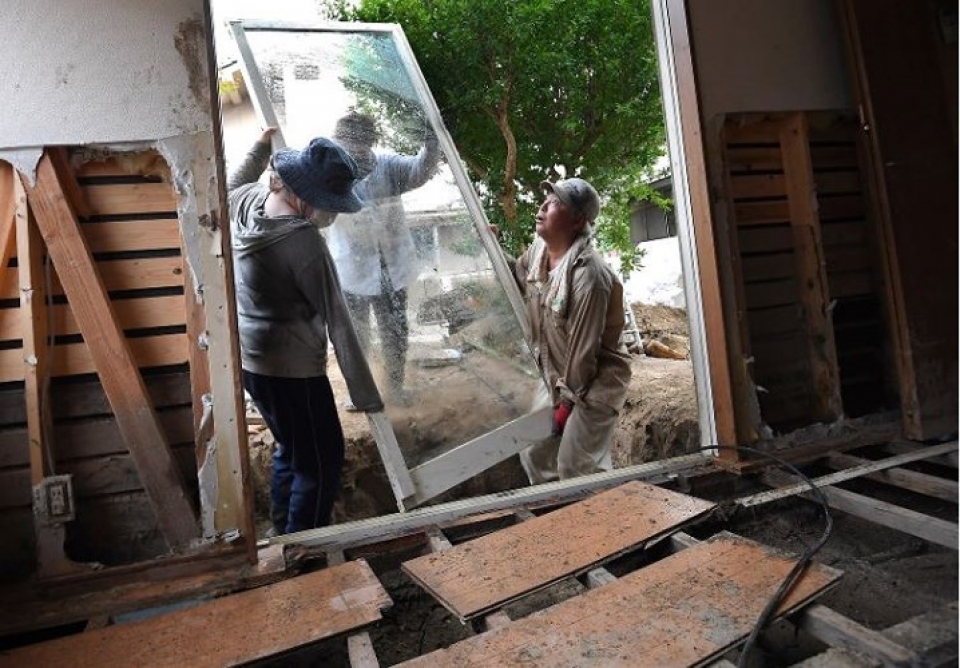 het lu lut va nang nong nhat ban lai hung chiu bao lon jongdari