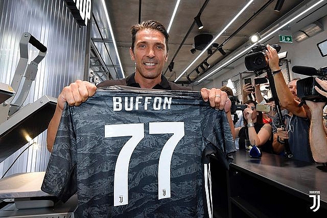roi khoi psg buffon chinh thuc quay tro lai juventus