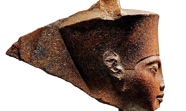 dau tuong pharaoh tutankhamun cua ai cap duoc ban dau gia 6 trieu usd