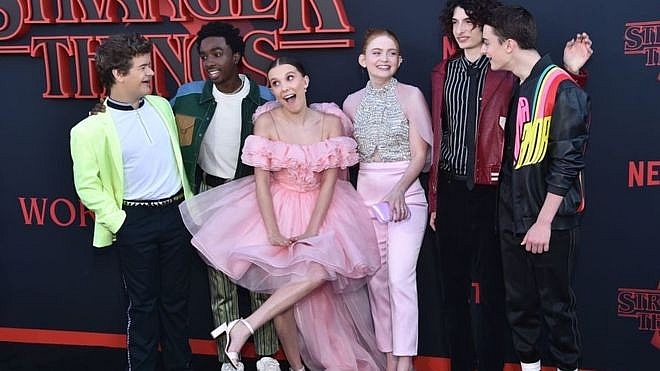 stranger things mua thu 3 pha ky luc ve luot nguoi xem tren netflix