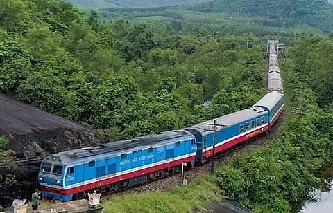 Đường sắt Bắc - Nam lọt top 10 tuyến đường sắt đẹp nhất thế giới, đáng để trải nghiệm