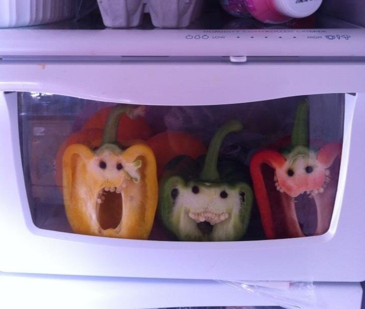 khoanh khac nhung do vat vo tri ngo nhu co cam xuc