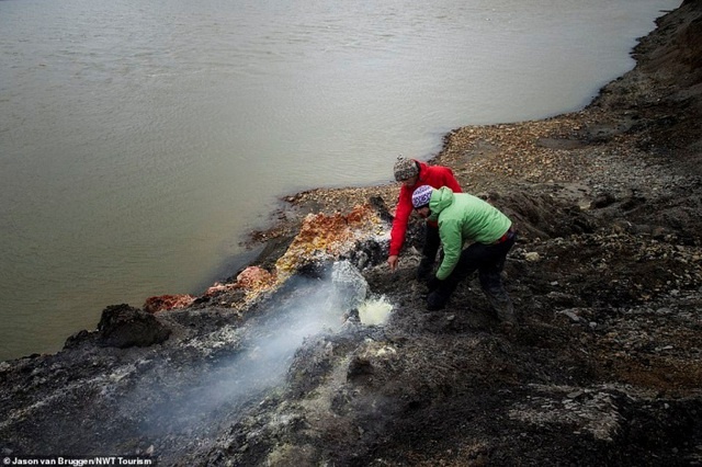 5349 ngon doi tu boc chay suot hang tram namdocx 1594110133754