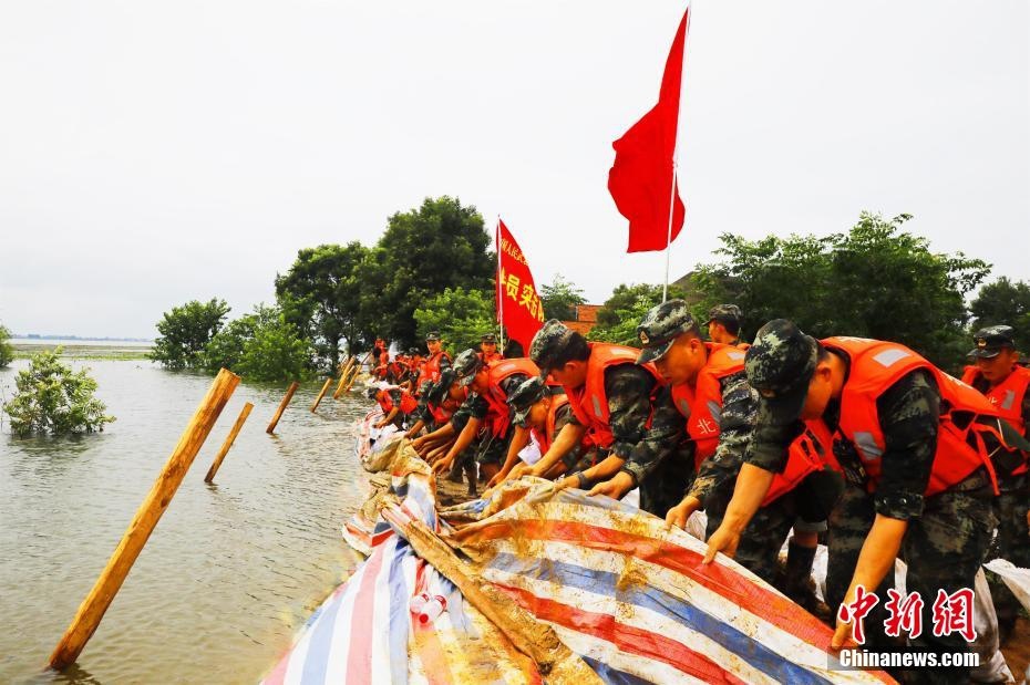 muc nuoc song ho lon tai trung quoc tiep tuc tang nhanh