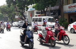 Dự báo thời tiết đêm nay và ngày mai (14-15/7): Bắc Bộ và Trung Bộ, chiều tối và đêm có mưa rào và dông vài nơi, ngày nắng nóng