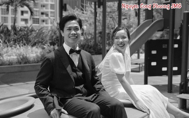 Cầu thủ Công Phượng cùng vợ sắp đón con đầu lòng và hướng tới chức vô địch V-League 2021