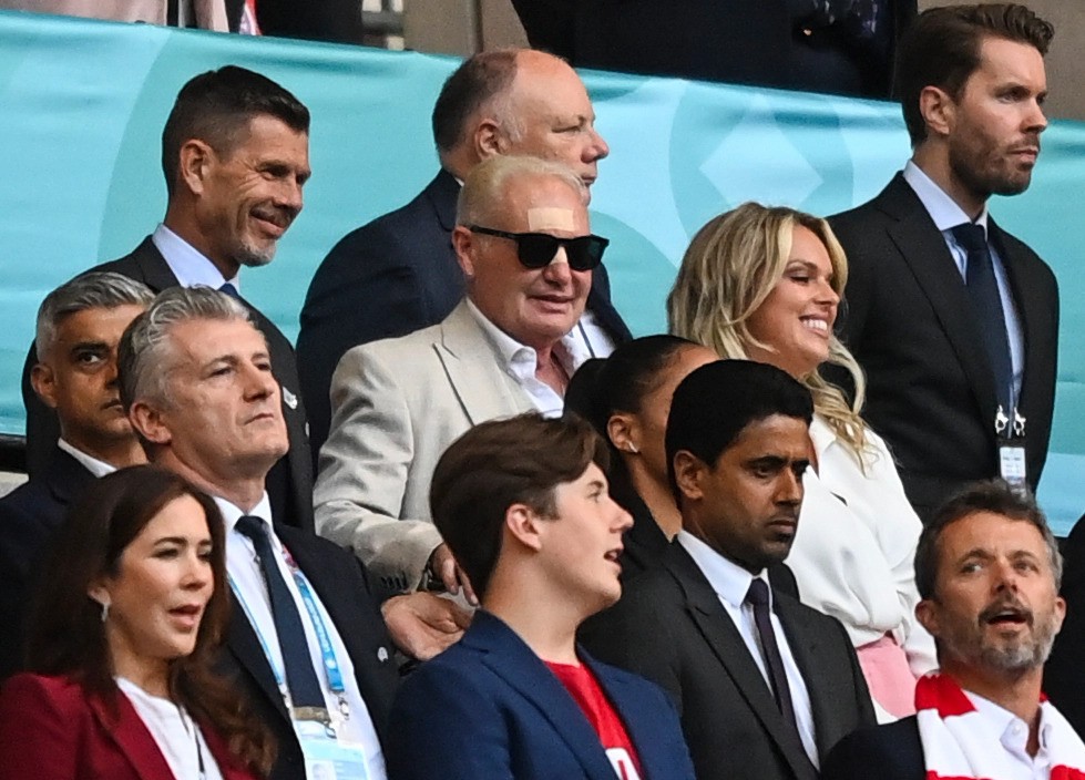 Euro 2020: Công nương Kate cách ly,  Hoàng tử William một mình cổ vũ đội tuyển Anh
