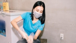 Covid-19: Hình ảnh dàn Hoa hậu, Á hậu Việt Nam tại TP. Hồ Chí Minh nấu và phát cơm từ thiện