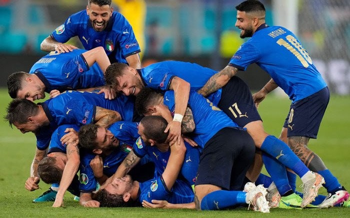 Đội tuyển Italy: Nhiều cầu thủ tăng giá phi mã sau vô địch EURO 2021; Jorginho tự tin tranh giải quả bóng Vàng