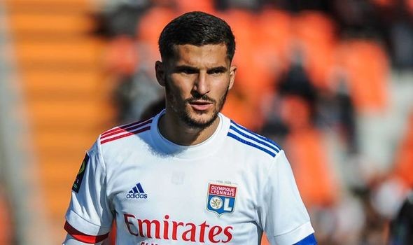 Chuyển nhượng cầu thủ Man Utd: Quyết định gia nhập giành chữ ký Houssem Aouar; quyết tâm có bằng được Varane Chuyển nhượng cầu thủ Man Utd: Quyết định gia nhập giành chữ ký Houssem Aouar; quyết tâm có bằng được Varane