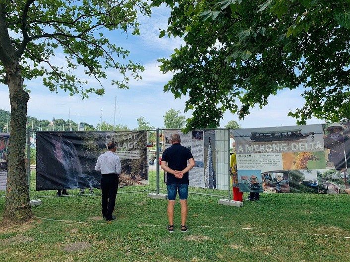 Triển lãm ảnh quảng bá về Việt Nam tại thành phố Fonyód, Hungary