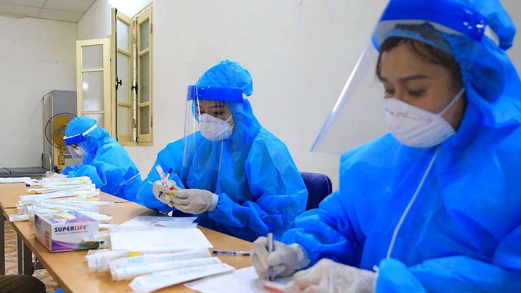 Như vâỵ, từ sáng tới trưa nay (22/7), Hà Nội đã công bố 51 bệnh nhân Covid-19. (Nguồn: Báo Thanh niên) Như vâỵ, từ sáng tới trưa nay (22/7), Hà Nội đã công bố 51 bệnh nhân Covid-19. (Nguồn: Báo Thanh niên)