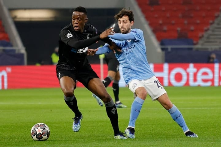 HLV Mikel Arteta đánh giá cao Denis Zakaria (áo đen) và Arsenal muốn chiêu mộ. (Nguồn: 90MIN) HLV Mikel Arteta đánh giá cao Denis Zakaria (áo đen) và Arsenal muốn chiêu mộ. (Nguồn: 90MIN)