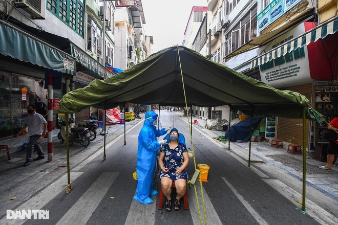 Covid-19: Trưa 30/7, Hà Nội công bố 61 ca mắc mới; Bắc Giang chỉ còn 39 bệnh nhân đang điều trị