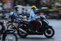 Dự báo thời tiết đêm nay và ngày mai (5-6/7): Hà Nội, Bắc Bộ, Nam Bộ chiều, đêm có mưa to cục bộ; Trung Bộ nắng nóng gay gắt; Tây Nguyên ngày nắng