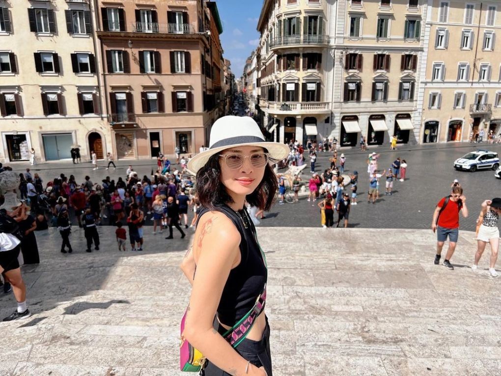 Thời trang Ngô Thanh Vân ở châu Âu