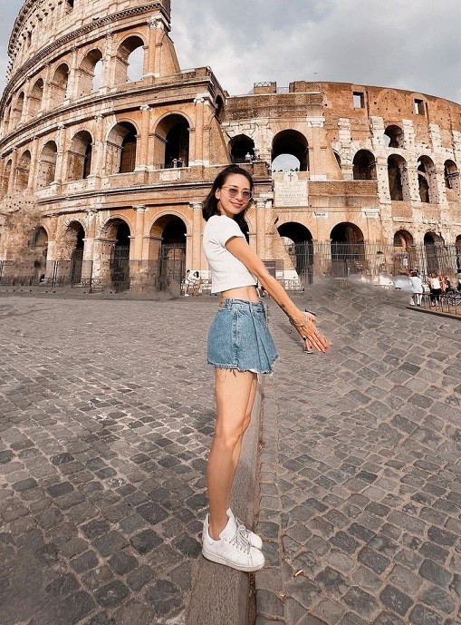 Thời trang Ngô Thanh Vân ở châu Âu