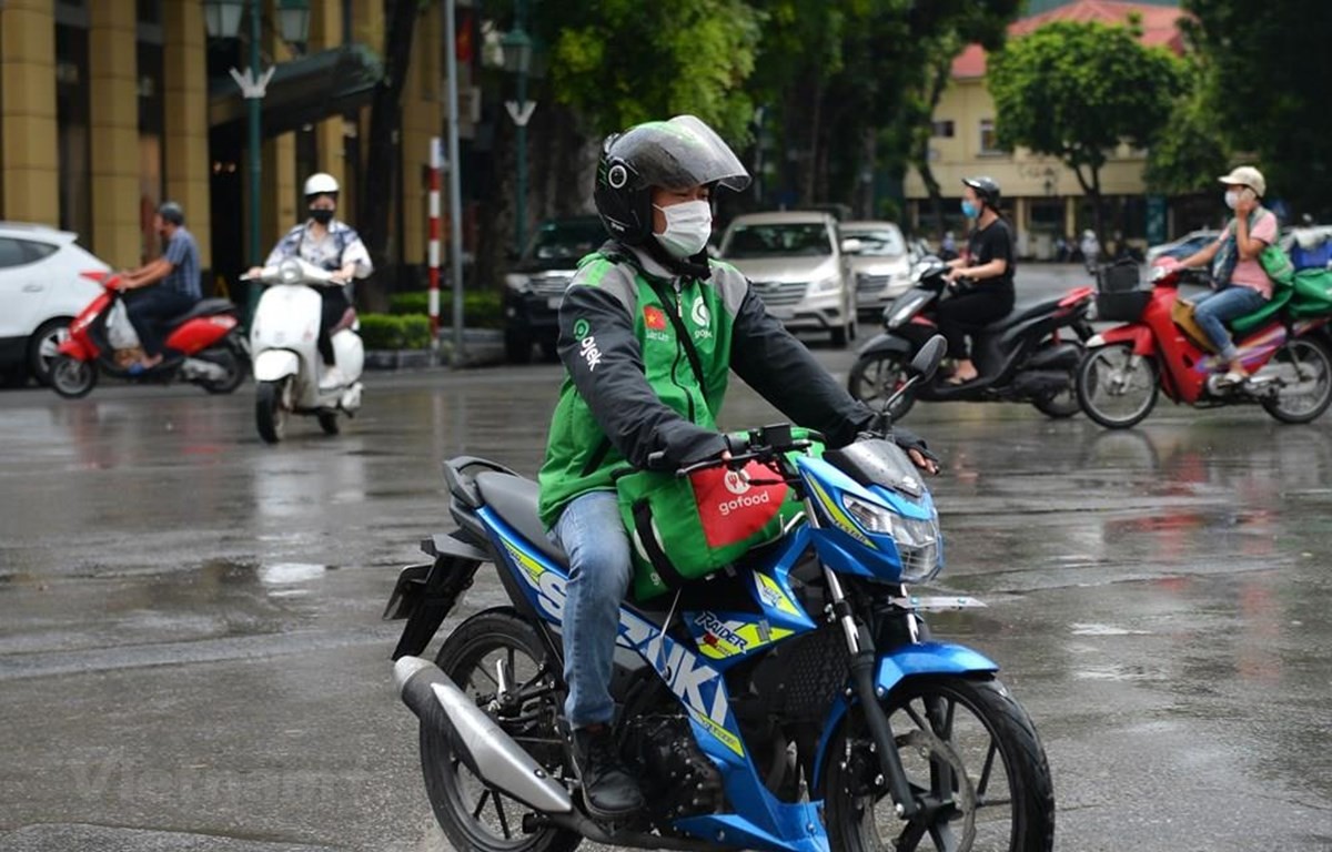 Dự báo thời tiết đêm nay và ngày mai (20-21/7): Hà Nội và cả nước mưa rào và dông rải rác; cục bộ có mưa vừa mưa to