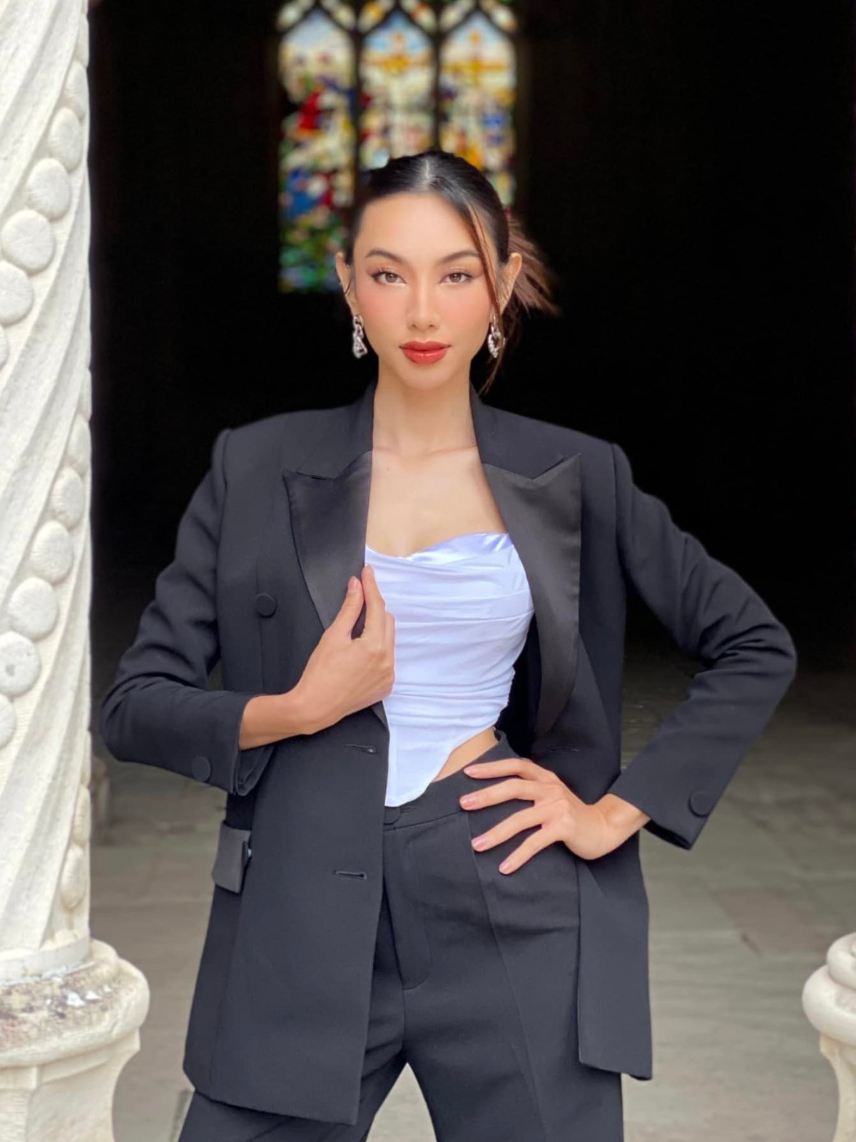 Thùy Tiên lên đồ sang trọng vẫn tỏa sáng tại Bồ Đào Nha và Angola