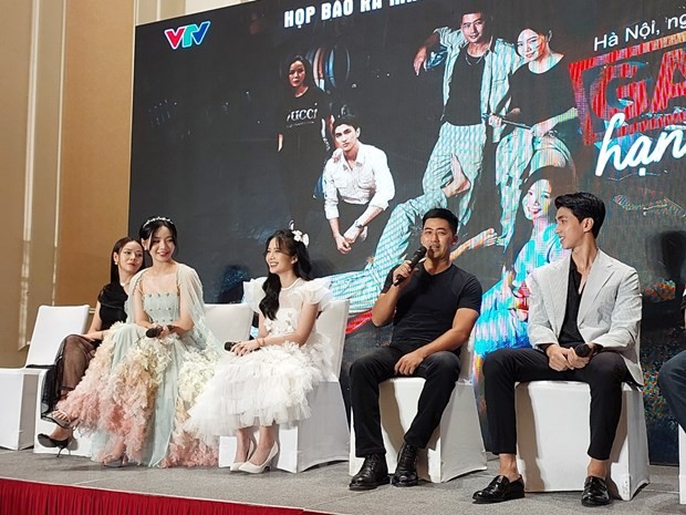 Phim sắp lên sóng VTV3: Quỳnh Koll vào vai làm nghề sửa chữa ô tô Phim sắp lên sóng VTV3: Quỳnh Koll vào vai làm nghề sửa chữa ô tô