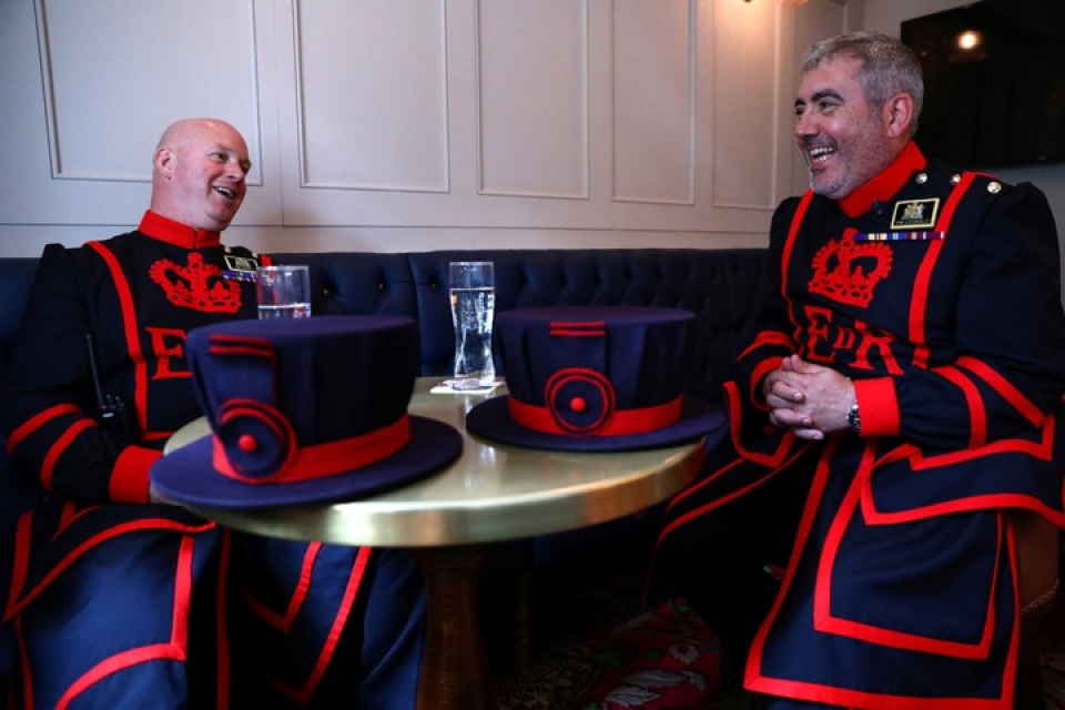 kham pha quay bar co kinh danh rieng cho ve binh thap london