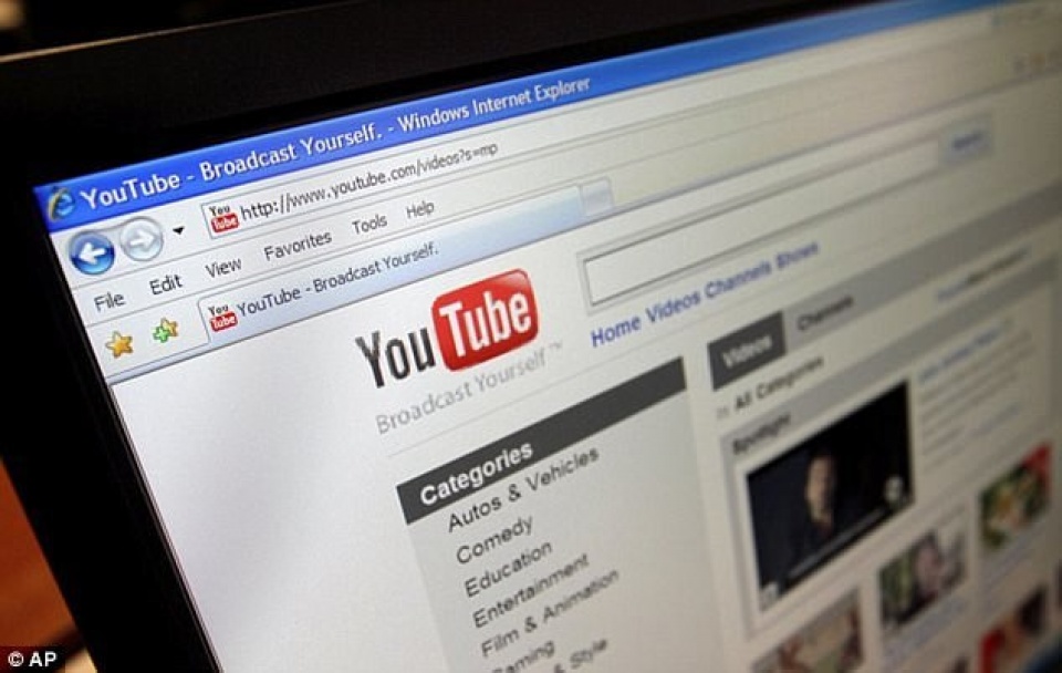 google robot kiem duyet video youtube tot hon con nguoi