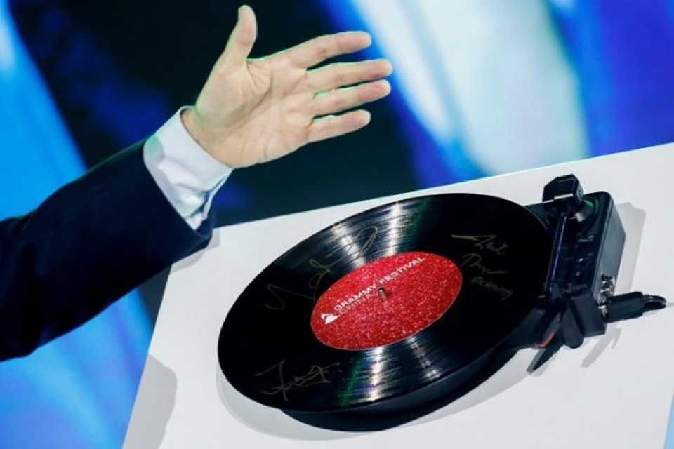 Ban tổ chức Grammy lên tiếng vụ Trung Quốc cấm Justin Bieber ban to chuc grammy len tieng vu trung quoc cam justin bieber