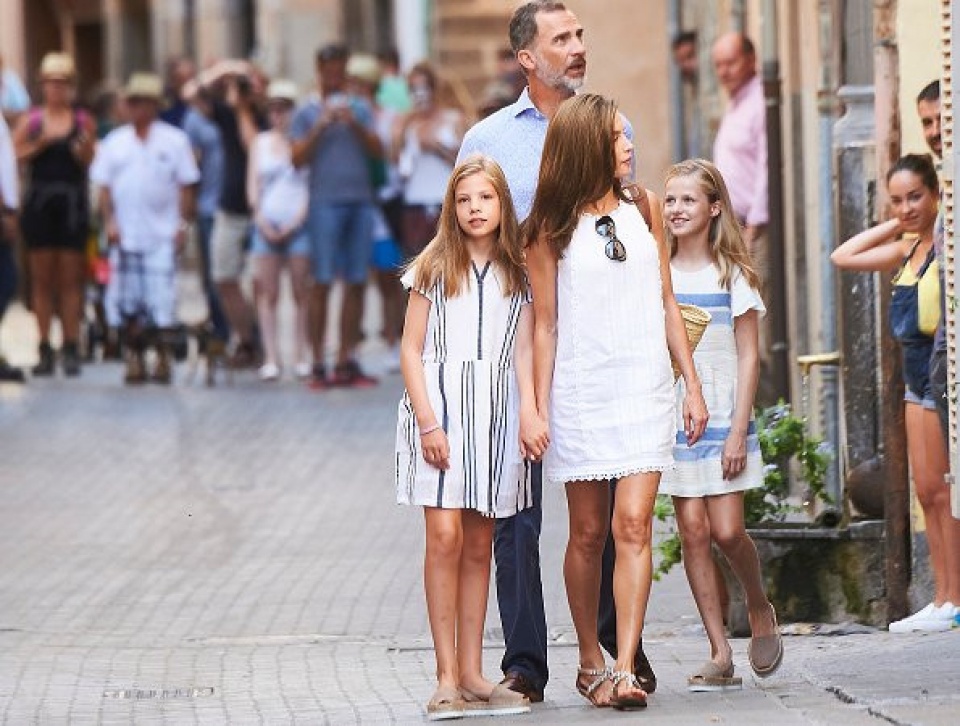 nhung khoanh khac hanh phuc cua gia dinh hoang gia tay ban nha