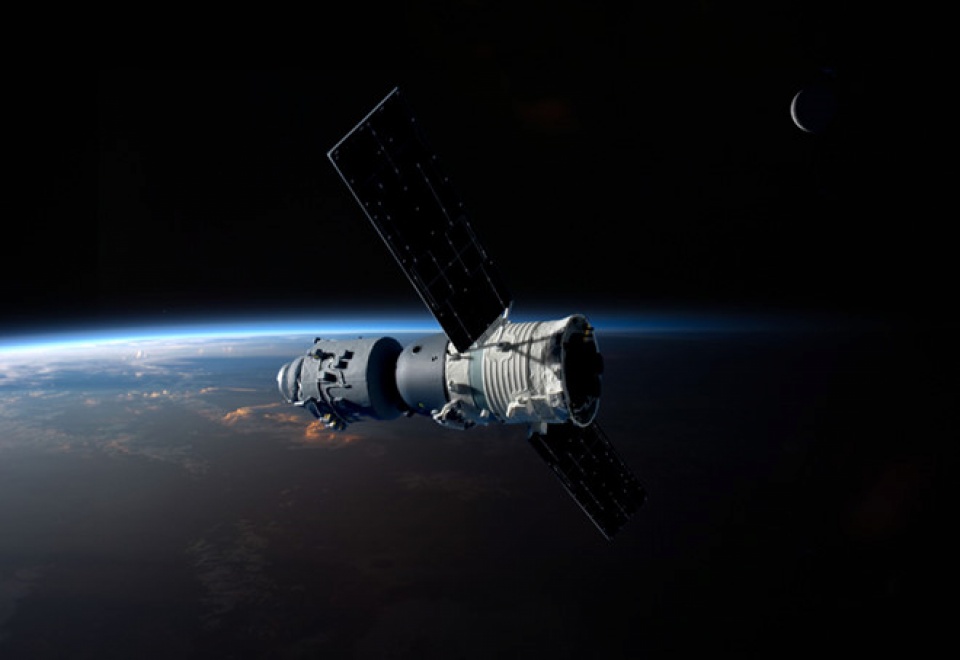 tram vu tru trung quoc sap lao xuong trai dat