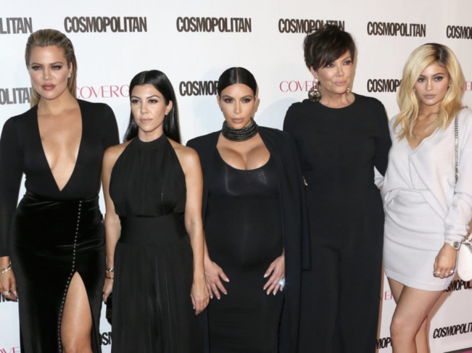 nhung ngoi sao noi tieng chung tay cuu tro nan nhan bao harvey