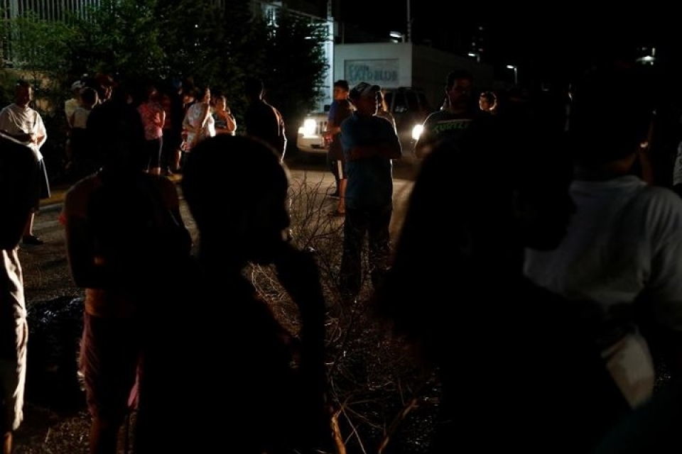 venezuela vat va voi tinh trang thieu dien thap sang va chong nong