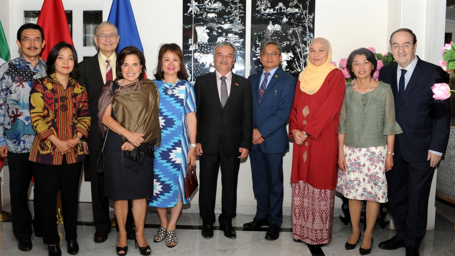 ky niem 23 nam viet nam gia nhap asean tai mexico