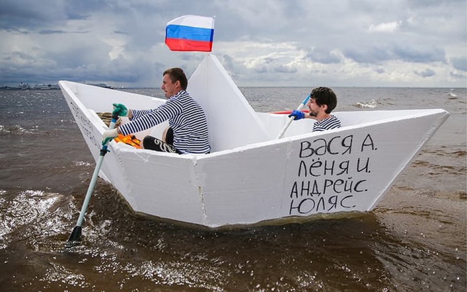 Nga: Lễ hội phao cực vui nhộn ở St. Petersburg nga le hoi phao cuc vui nhon o st petersburg