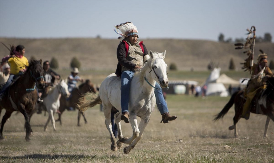 tho dan my cuoi ngua ky niem 150 nam dinh chien voi nguoi da trang