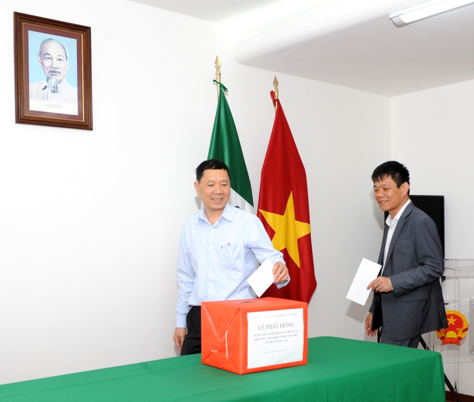 dai su quan viet nam tai mexico quyen gop ung ho nhan dan lao anh em