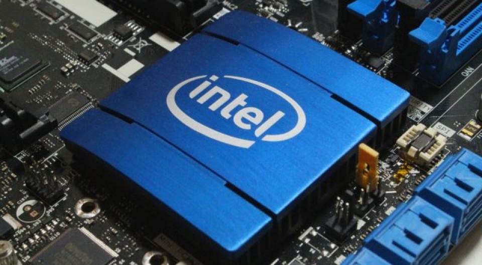 intel lan dau tien tiet lo doanh thu tu chip tri tue nhan tao
