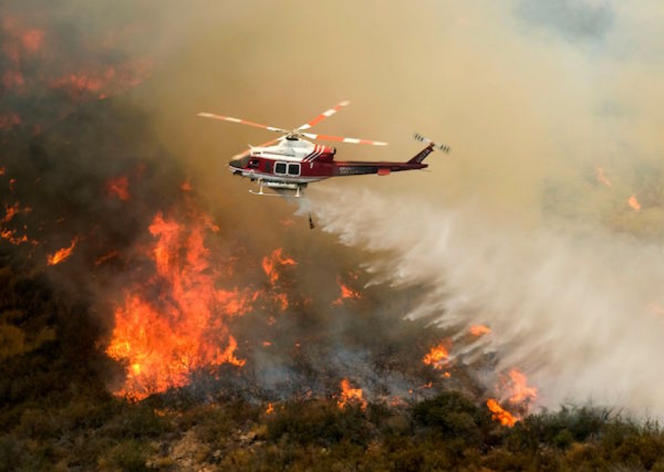 my chay rung tiep tuc lan rong khien no luc cuu ho gap nhieu kho khan