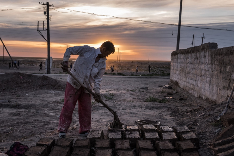 bien kin can kho thi tran cang tap nap khach du lich