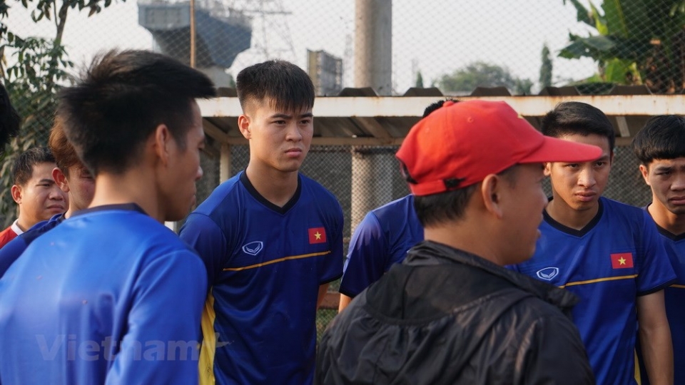 anh hiem ve buoi tap cua olympic viet nam sau cam van tu chu nha