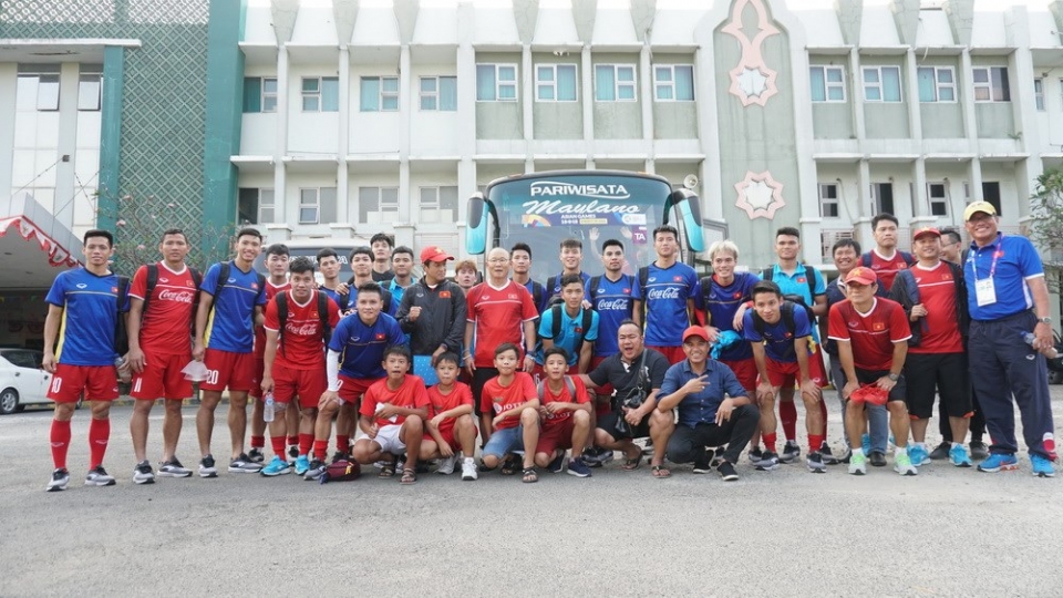 anh hiem ve buoi tap cua olympic viet nam sau cam van tu chu nha