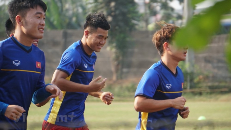 anh hiem ve buoi tap cua olympic viet nam sau cam van tu chu nha