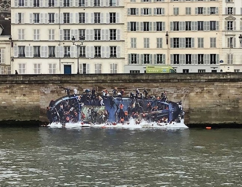 do ban biet dau la that gia trong nhung buc anh duong pho