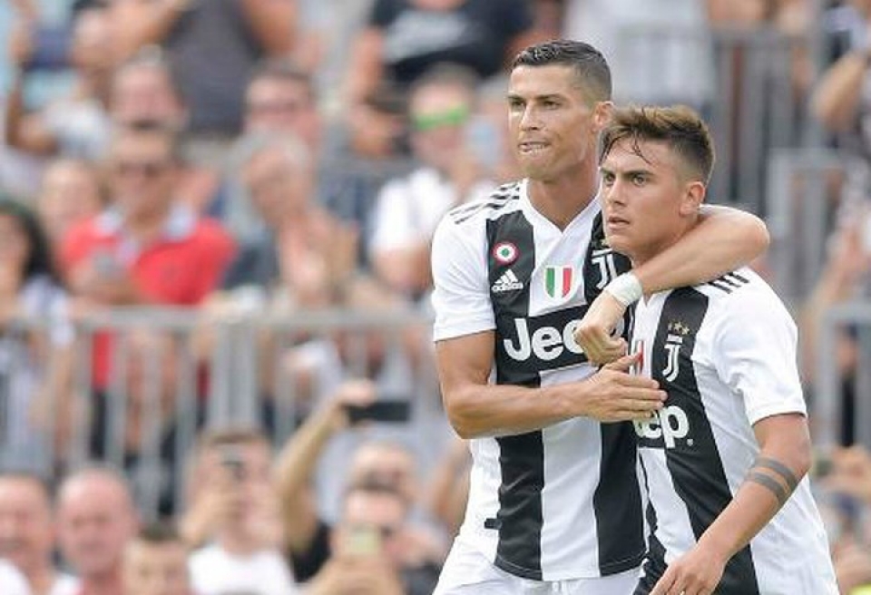 chieu mo cristiano ronaldo juventus nao loan mang xa hoi ra sao