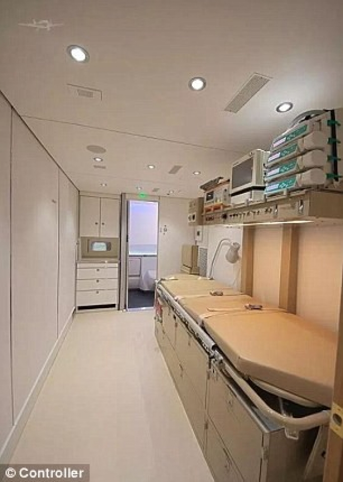 ben trong chuyen co tri gia gan 640 trieu usd cua hoang gia qatar