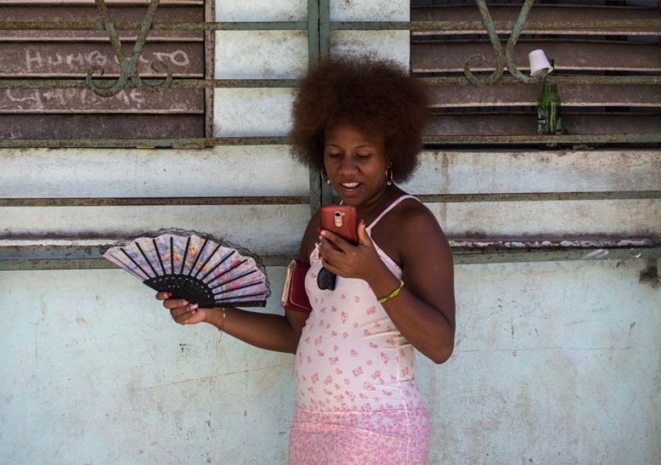 cuba trien khai thu nghiem dai tra mien phi dich vu internet di dong