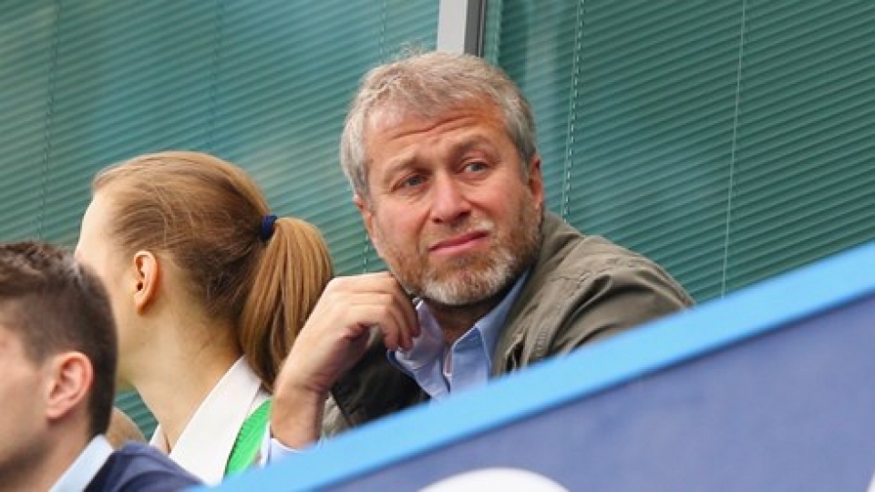 chan bong da ti phu abramovich se ban chelsea voi gia 2 ty bang