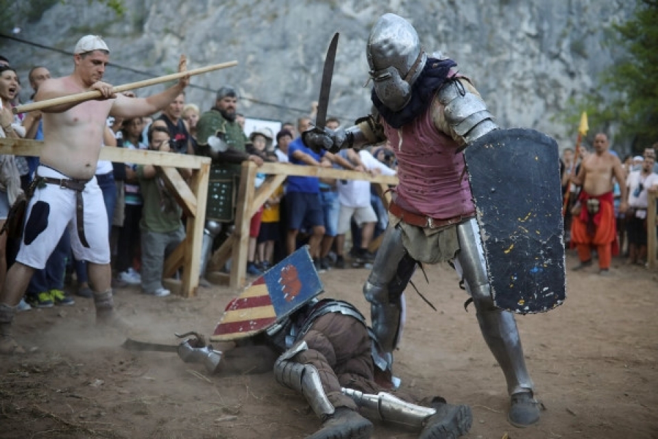 hiep si tai hien cac tran chien thoi trung co chau au o serbia