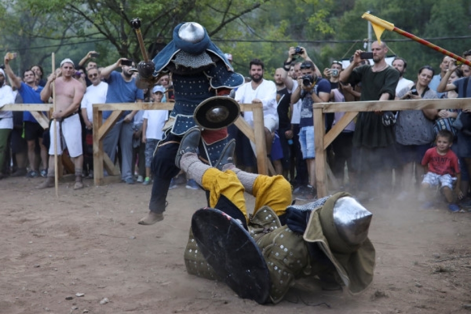 hiep si tai hien cac tran chien thoi trung co chau au o serbia